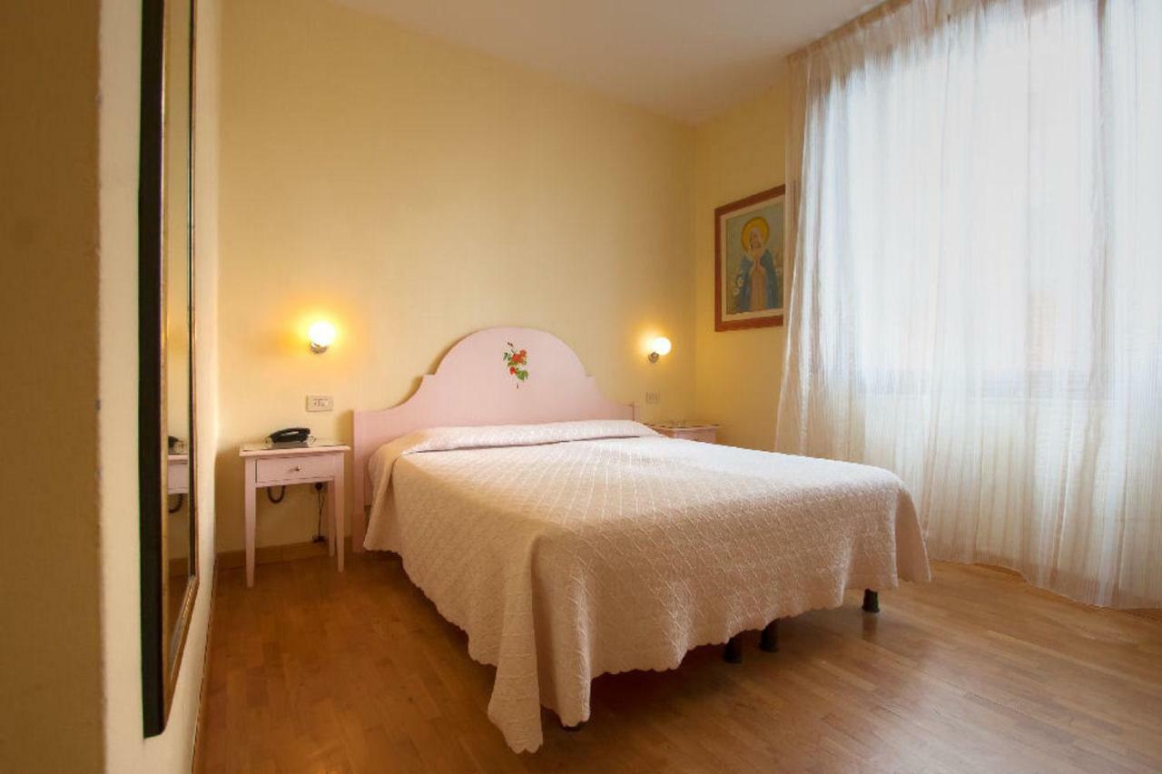 Hotel Savoia E Campana Montecatini Terme Exterior photo